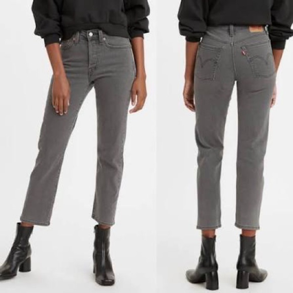 Levi’s Wedgie Straight Crop Jeans in Cosmetic Comet Grey